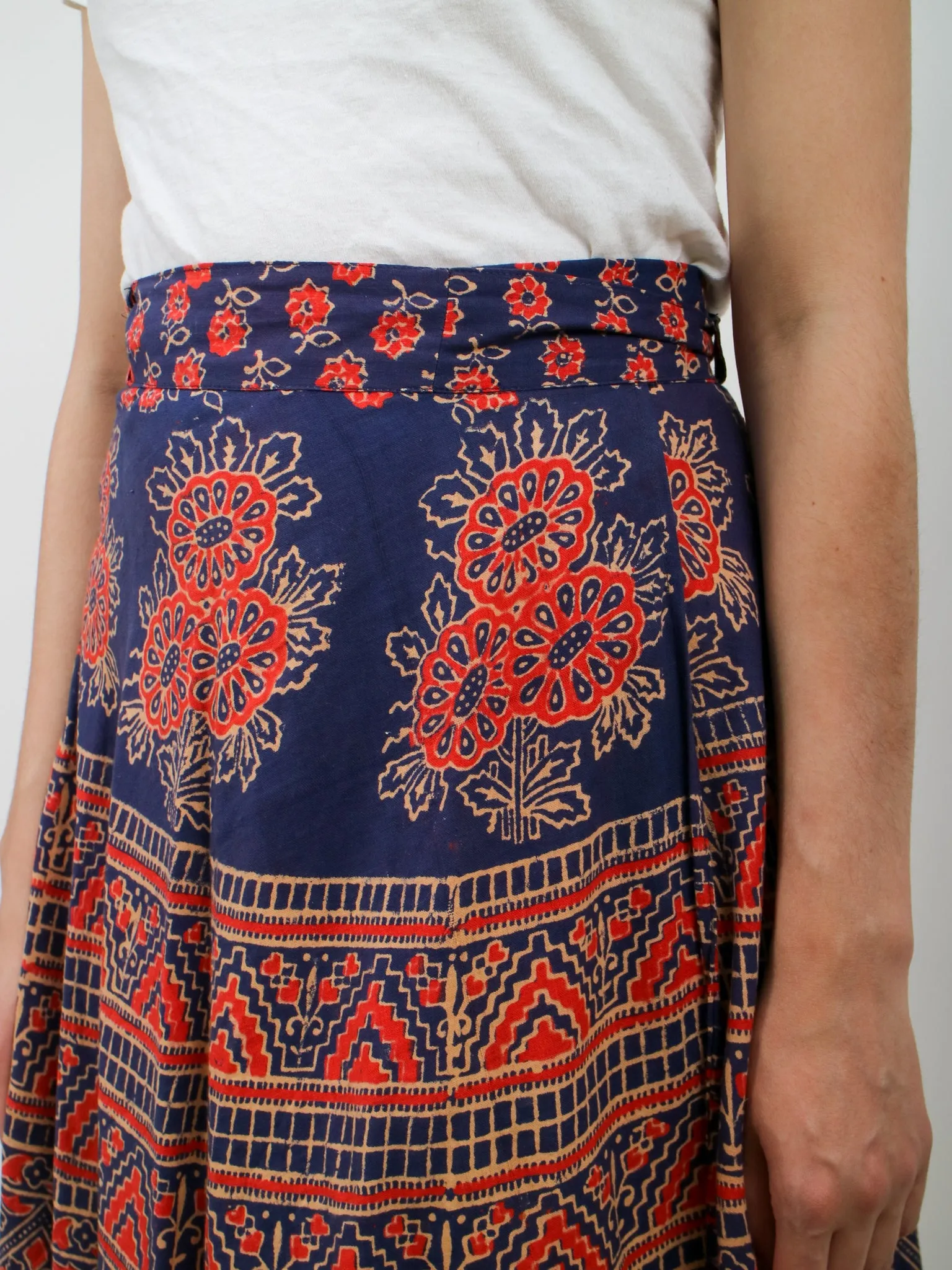 1970s Paisley Navy and Red Midi Wrap Skirt