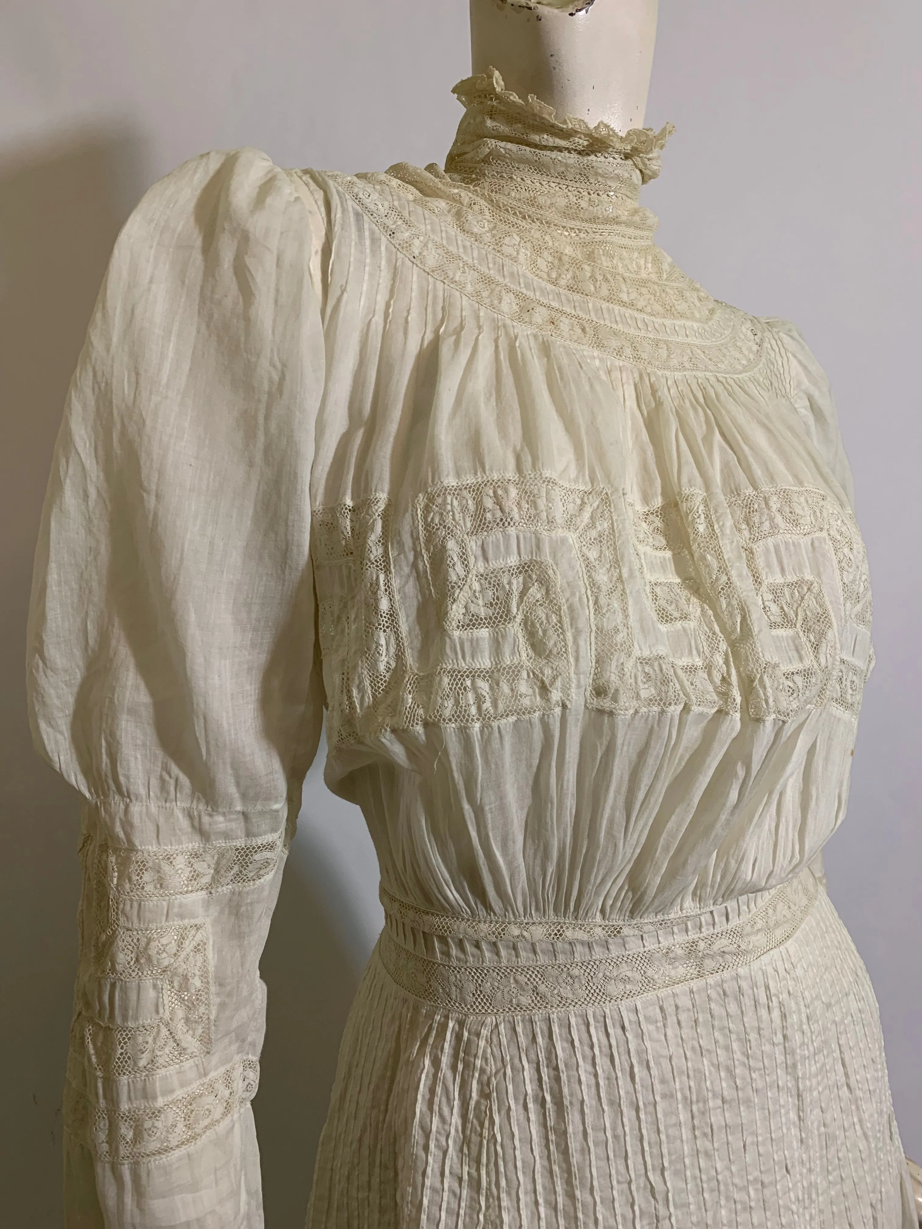 Sweet White Lawn Cotton Pin Tucked Lace Trimmed Garden Party Dress circa 1890s