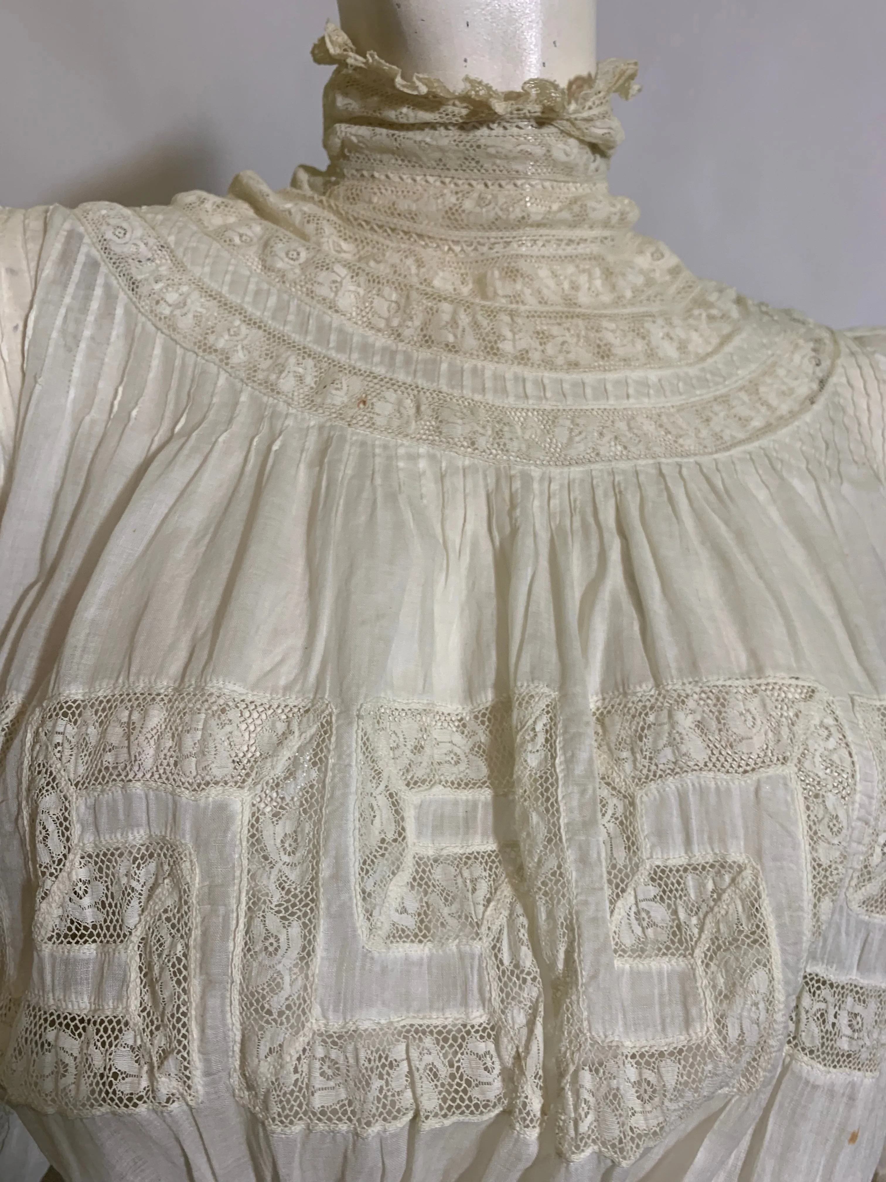 Sweet White Lawn Cotton Pin Tucked Lace Trimmed Garden Party Dress circa 1890s