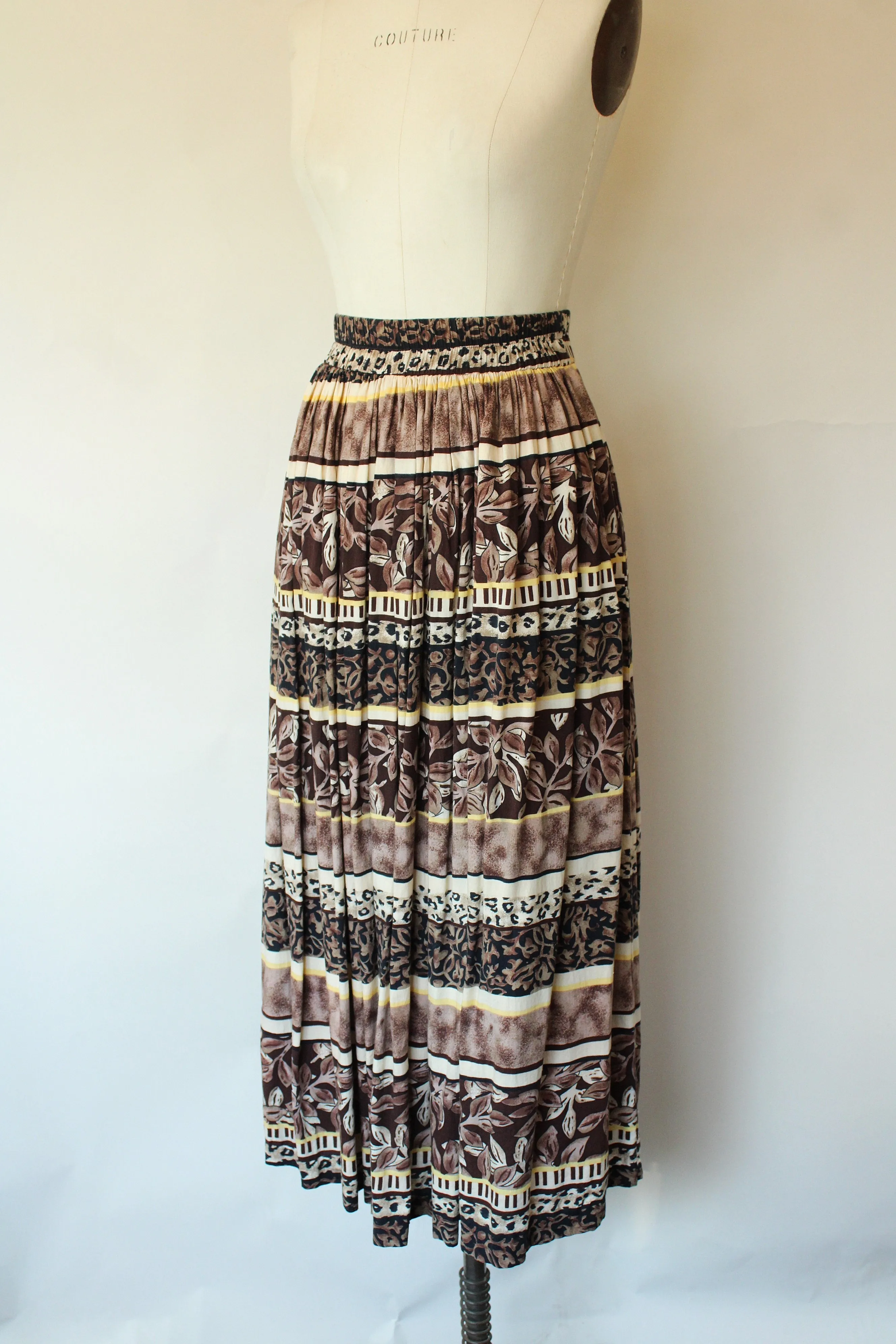 Vintage 1990s Brookridge Black and Brown Full Circle Skirt