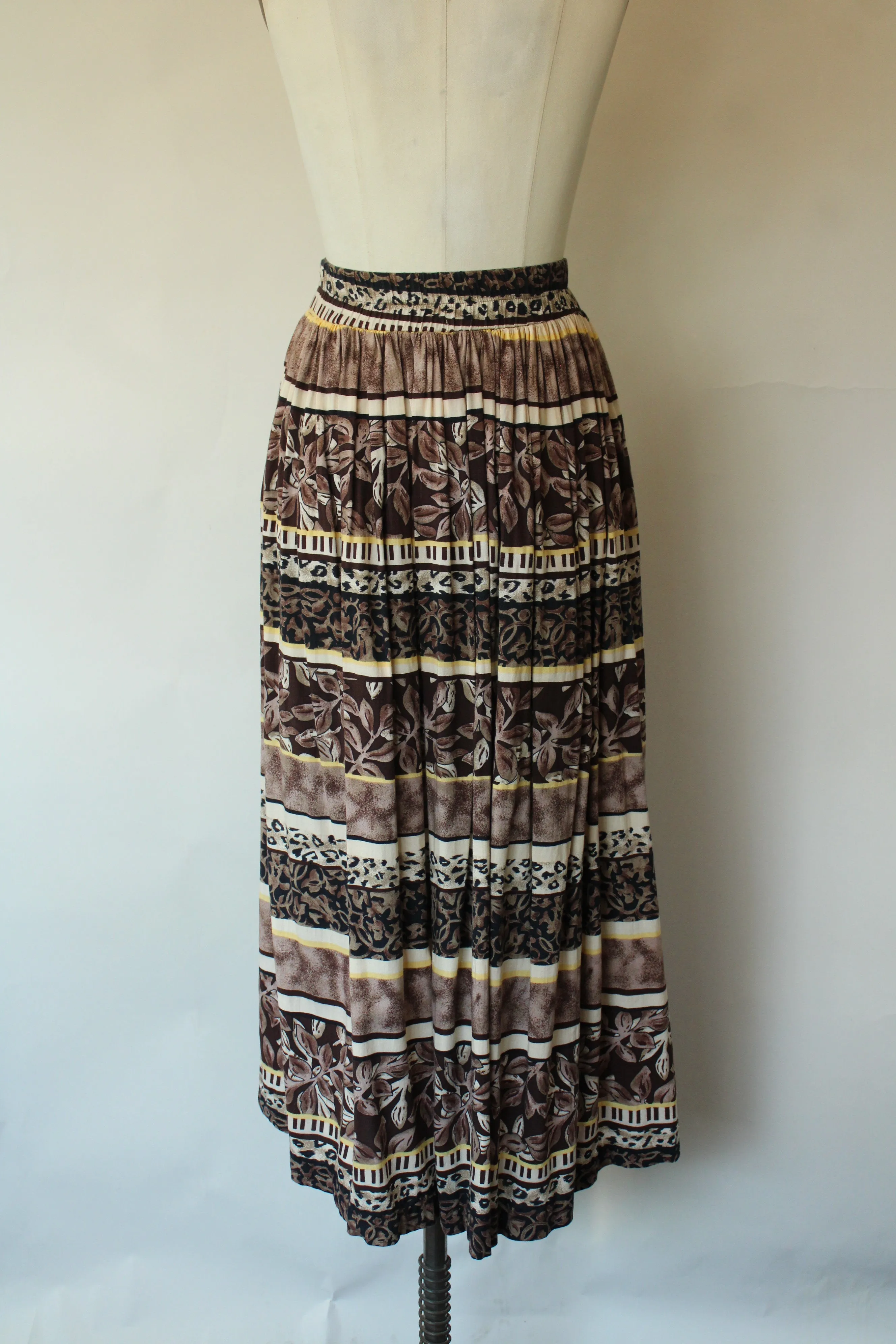 Vintage 1990s Brookridge Black and Brown Full Circle Skirt